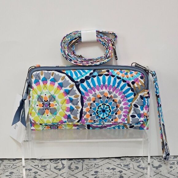 Vera Bradley, Wristlet/Crossbody in Gorgeous Colors. NWT - Picture 3 of 6